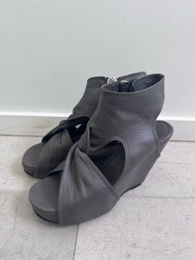 Rick Owens vintage sculptural Women's gray dark dust Leather Wedge Sandals  36/6